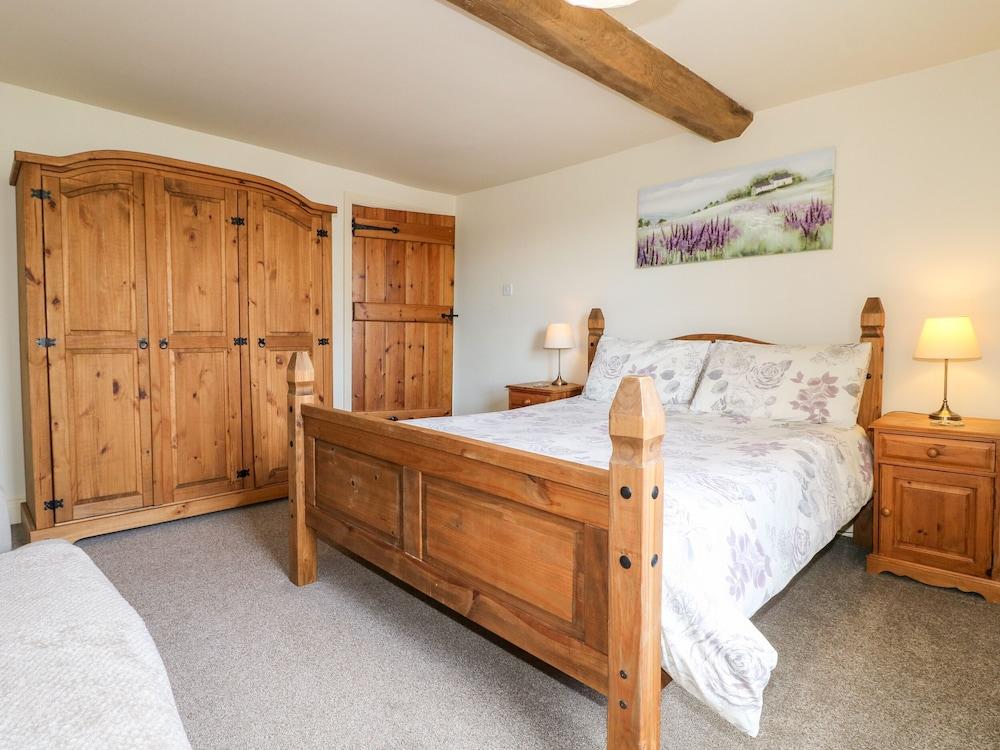 Mill Farm - The Farmhouse