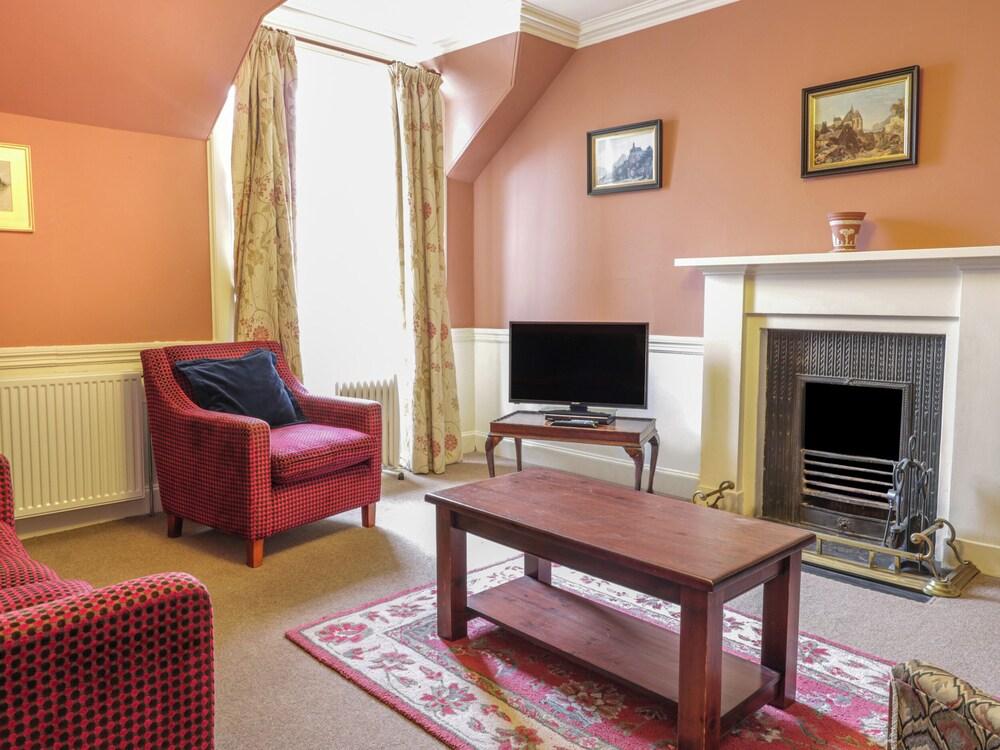 Upper West Wing Flat - Tarvit