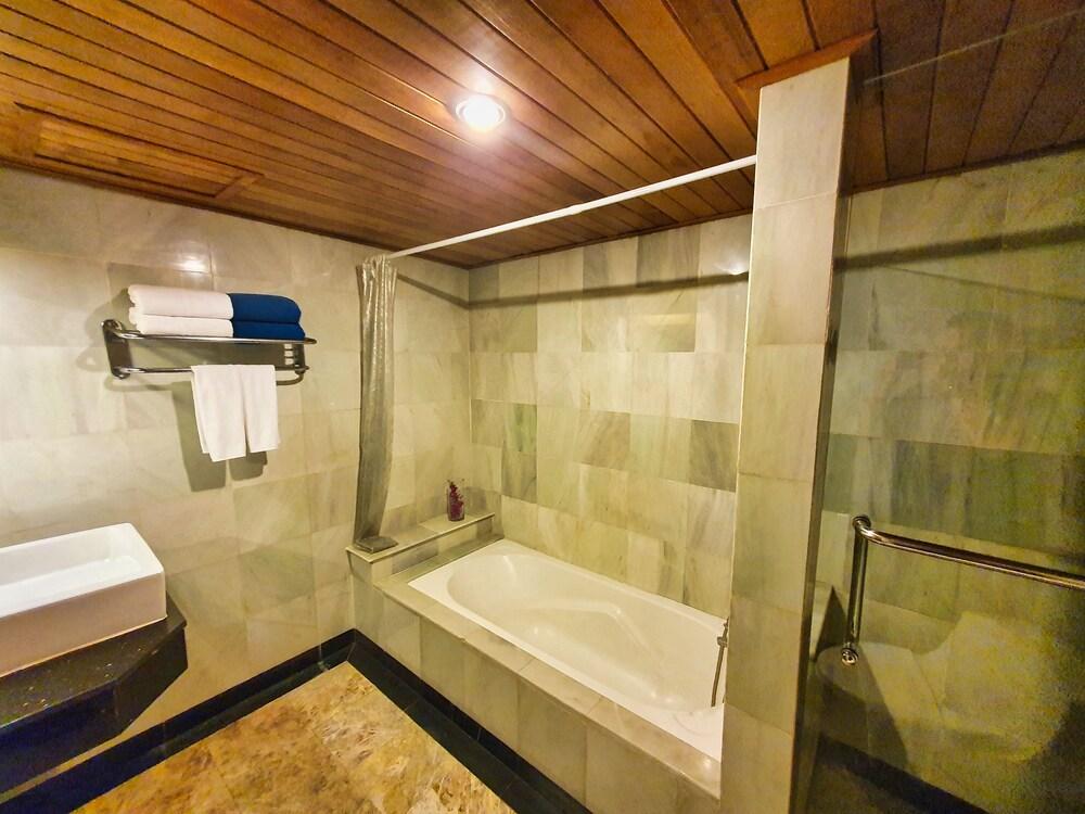 Sea Pearl Beach Resort