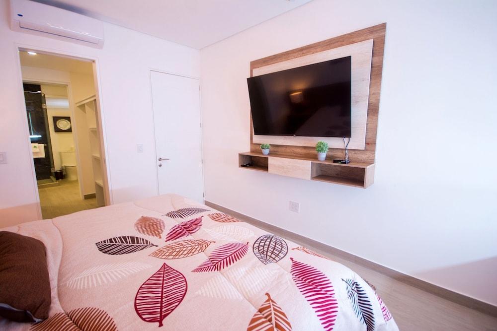 Real View Towers W305 by Casago