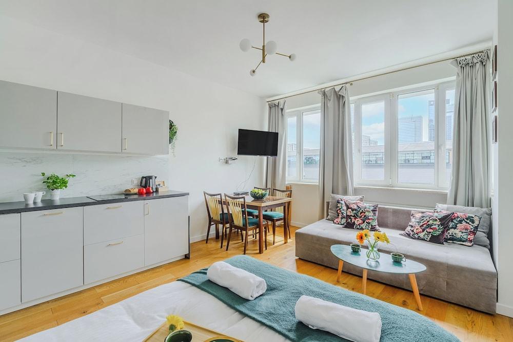 ShortStayPoland Plac Mirowski