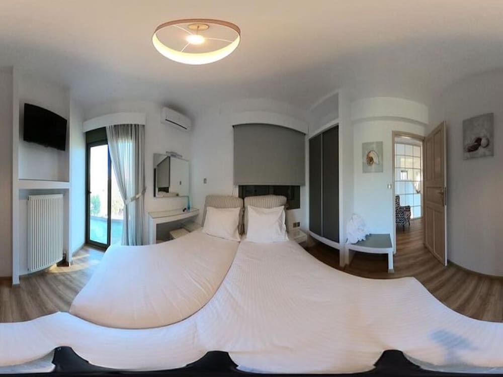 Terra Divina Damnoni