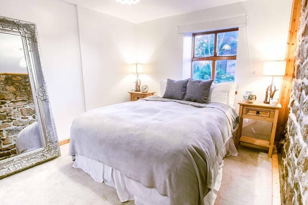 Windyheads Luxury Cottage - 5 Bed 2 Bath