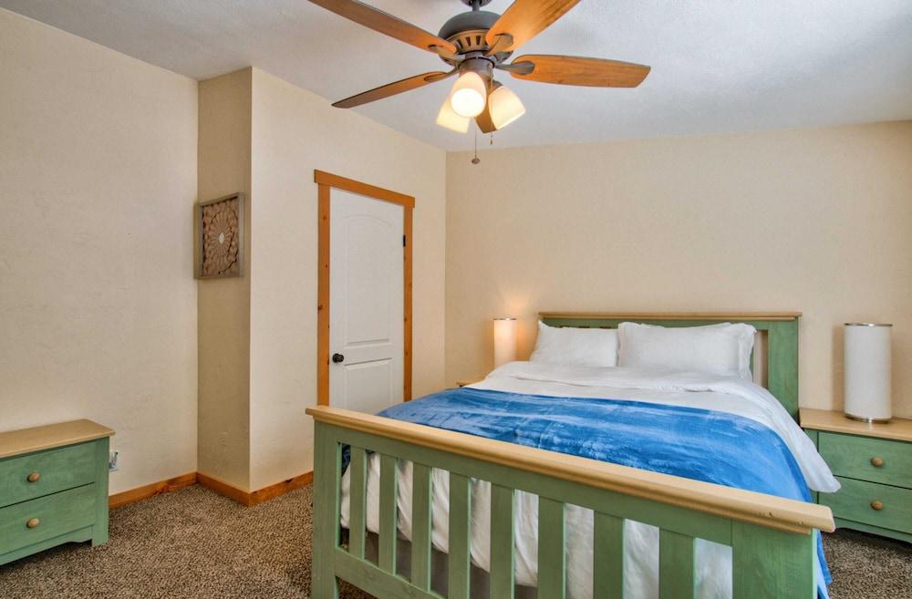 5bdcollegiate Peak Retreat Ping Pong Table