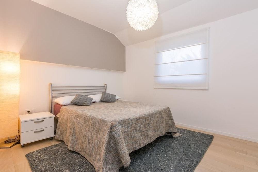 Luxury Villa White Rose with the Pool