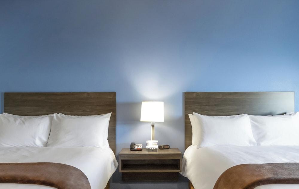 My Place Hotel-Medford OR