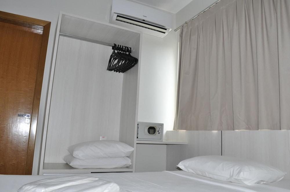 Golden Dolphin Supreme - Achei Férias