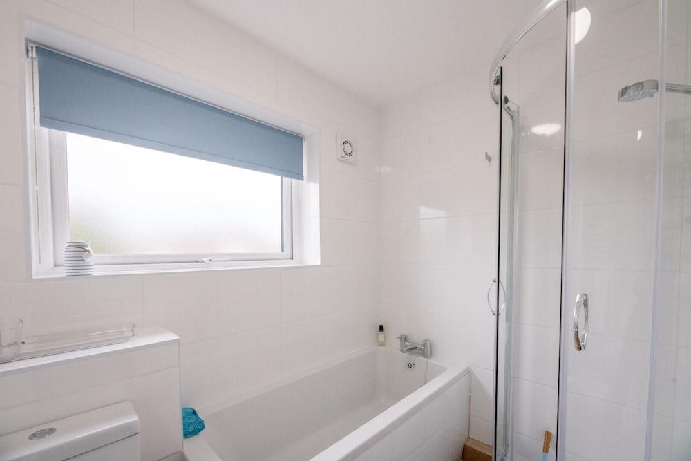 4 Sea View Walk, Pakefield