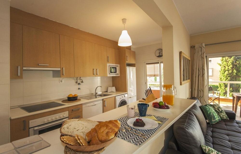 B02 - Fantastic Apartment With Pool Almost on the Sandy Beach