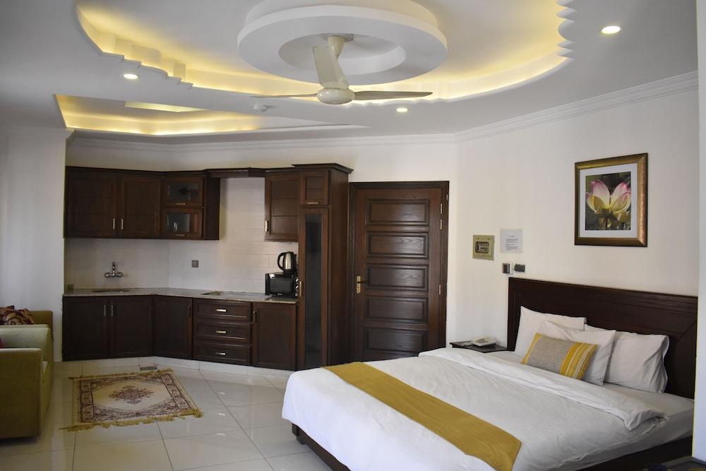 Anarkali Hotel & Restaurant