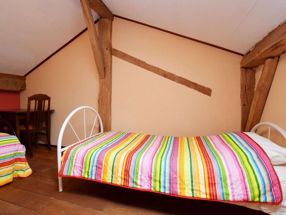 Rustic Farm Stay in Rogery