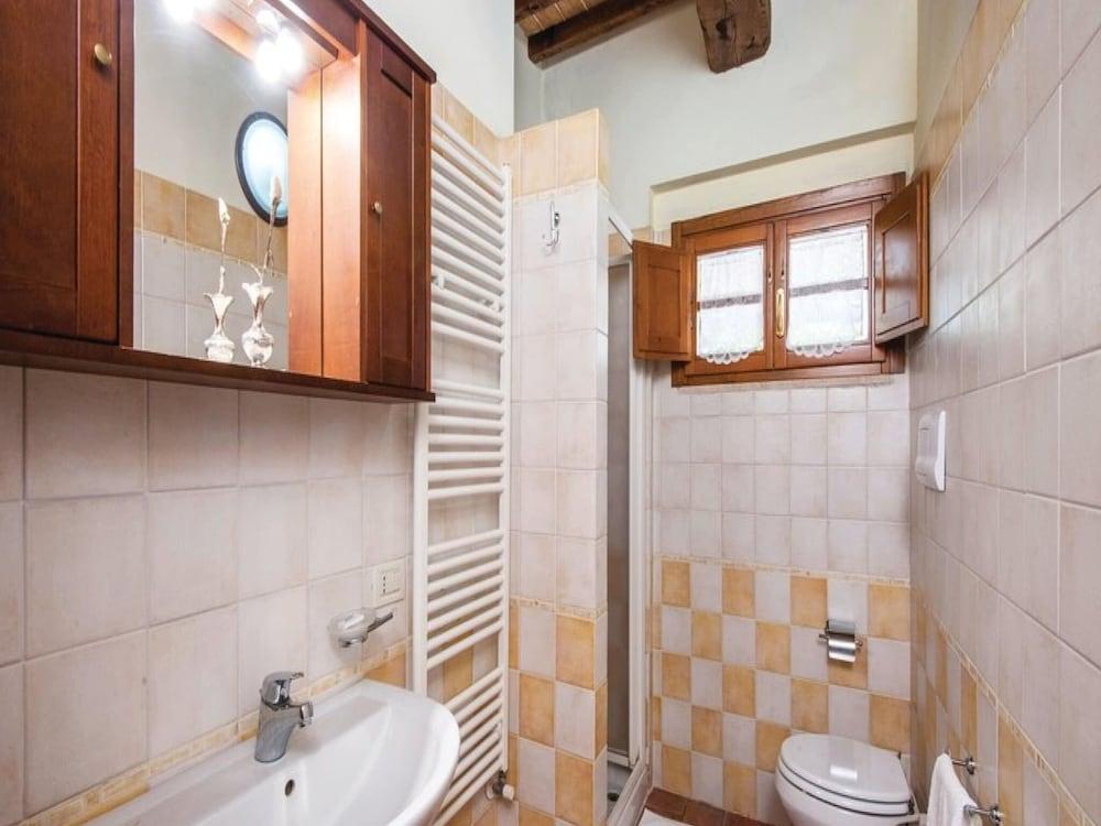 Apartment in Tuscany With Pool