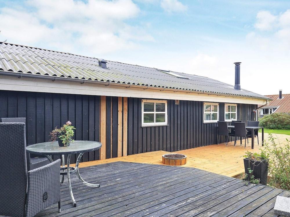 Cozy Coastal Retreat in Gronhoj-by Traum