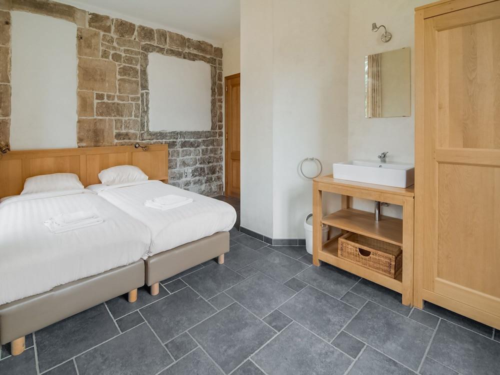 Studio in Castle by Ambleve River Aywaille