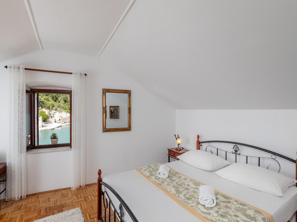 Holiday Home By The Sea