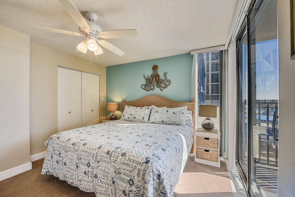 AquaVista by Book That Condo