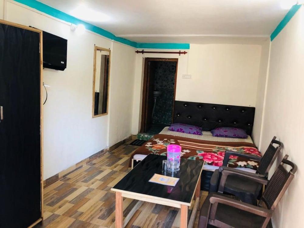 Goroomgo Colonel Cottage Lake View Nainital