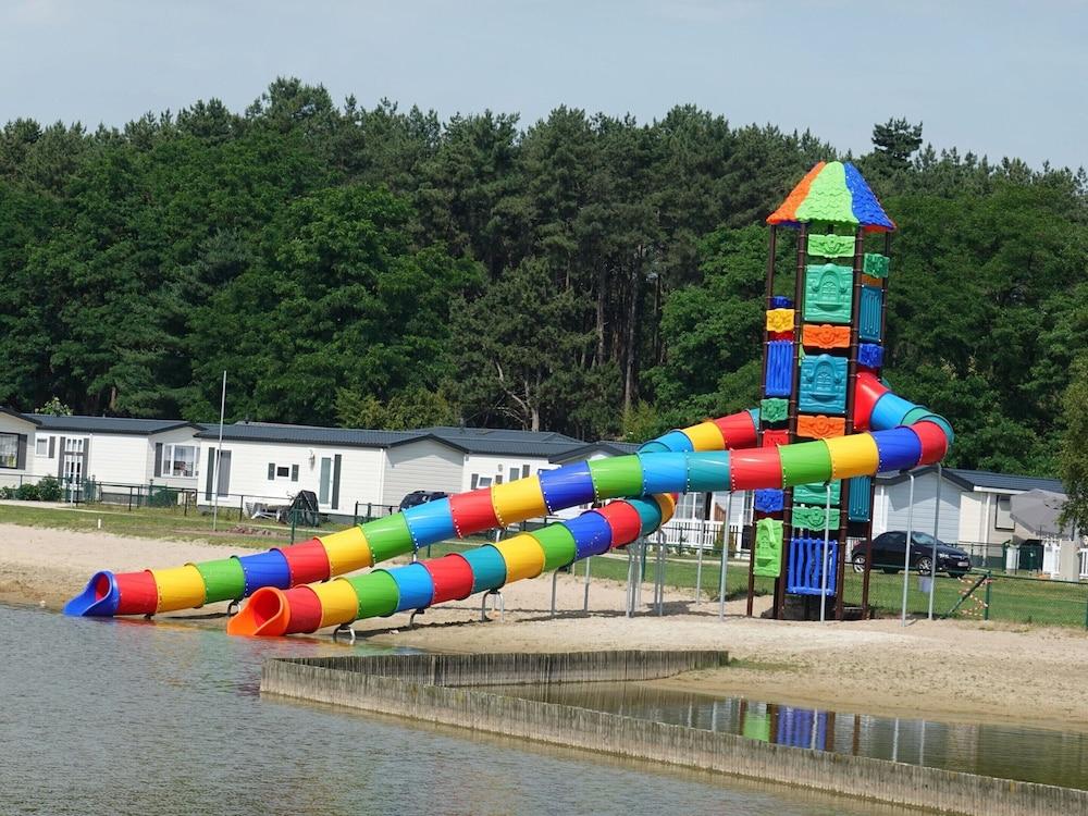 Neat Chalet With Microwave, Near Antwerp