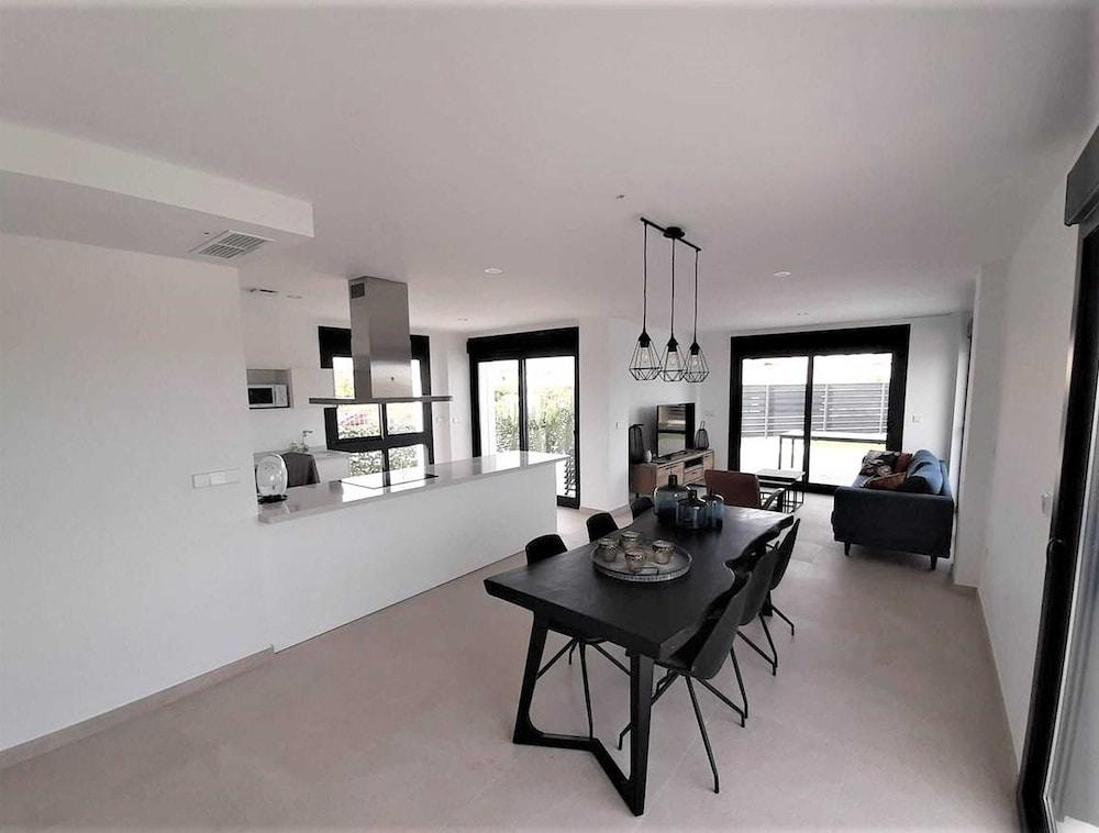 Lush Villa in Orihuela With Pool