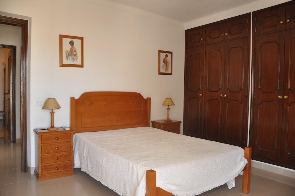 Villa in Vilamoura With Private Pool