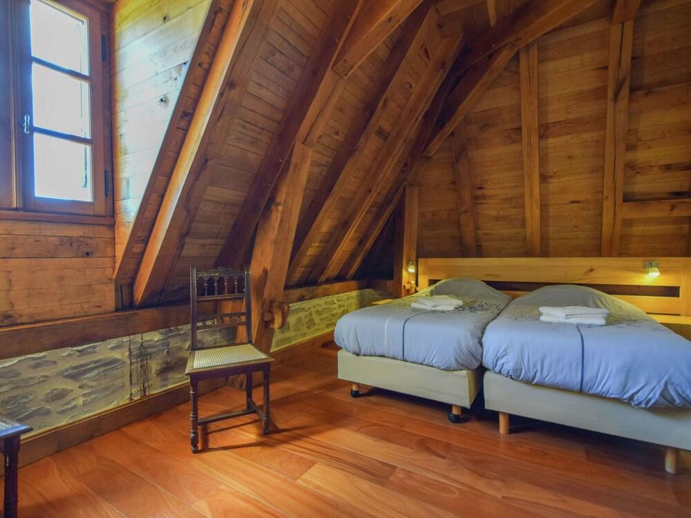 Elegant Countryside Retreat