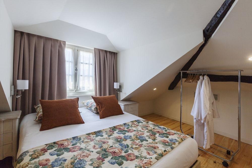 Duplex - Vintage House