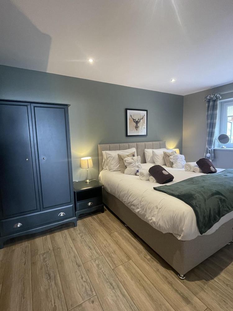 Valley View Lodge Sleeps 8 With Hot Tub