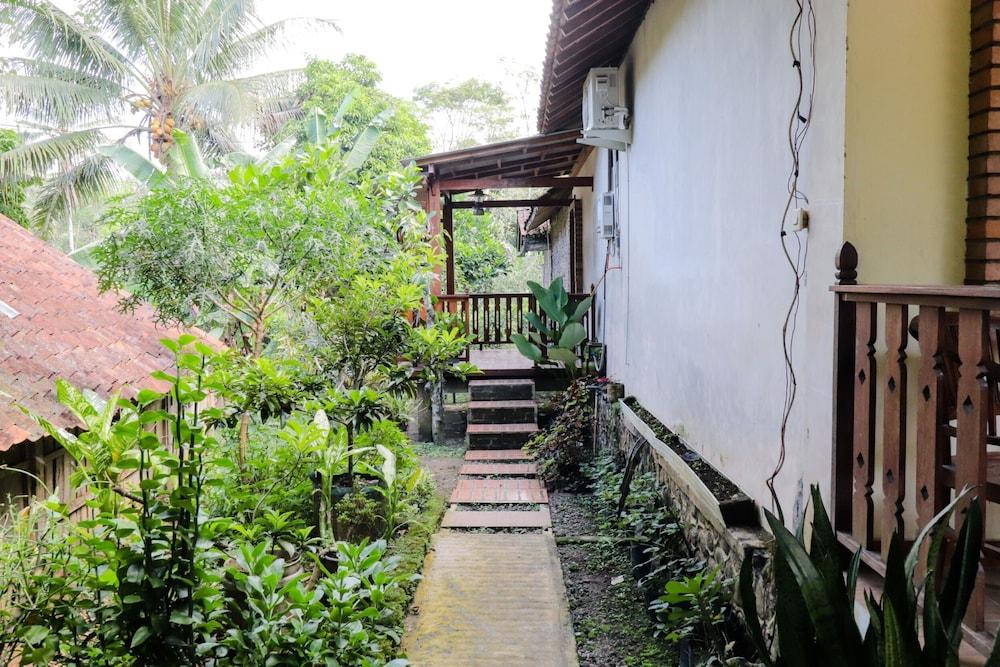 Penginapan Widodo Syariah Borobudur