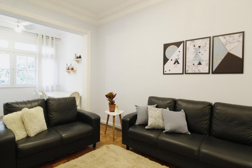 2 Minutes From Copacabana Beach A306