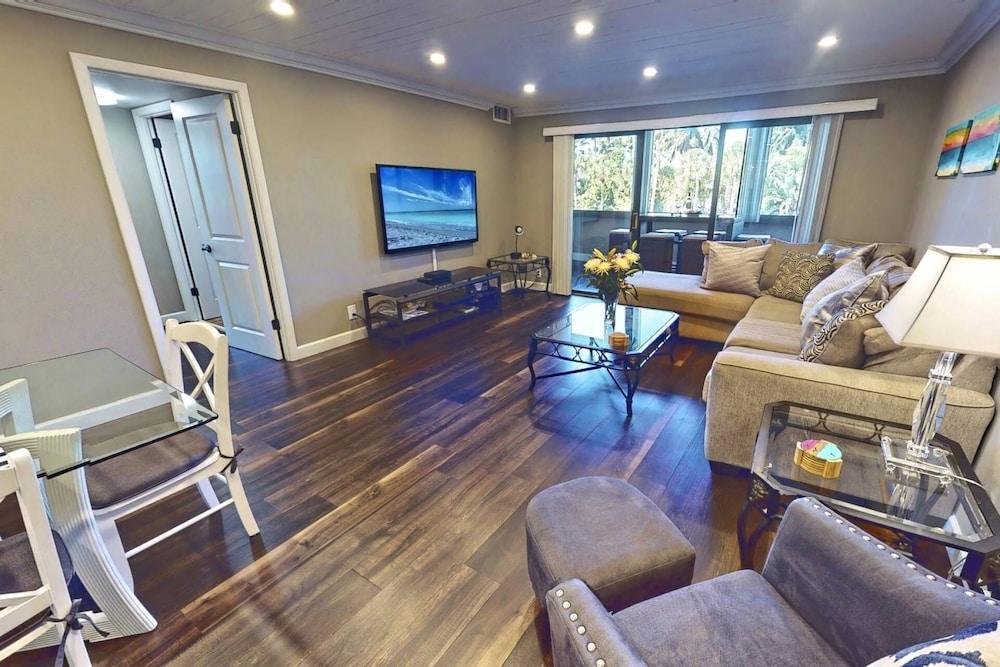 Harbor Towers 2nd Fl Renovated Suite