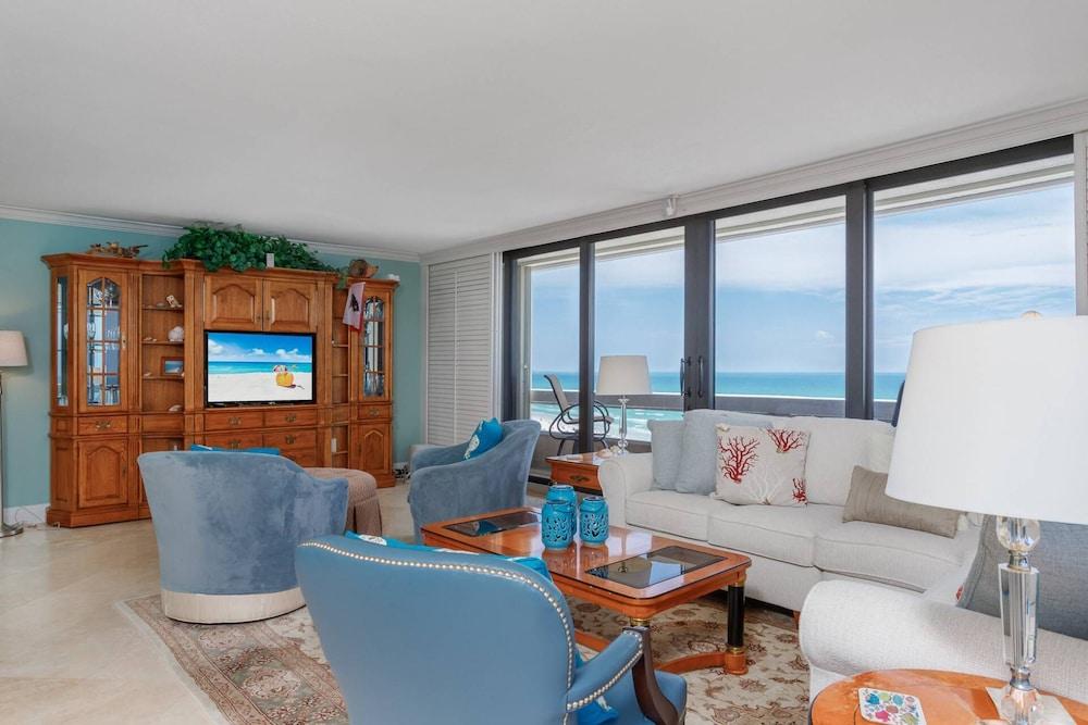 Terrace on Ocean - 2