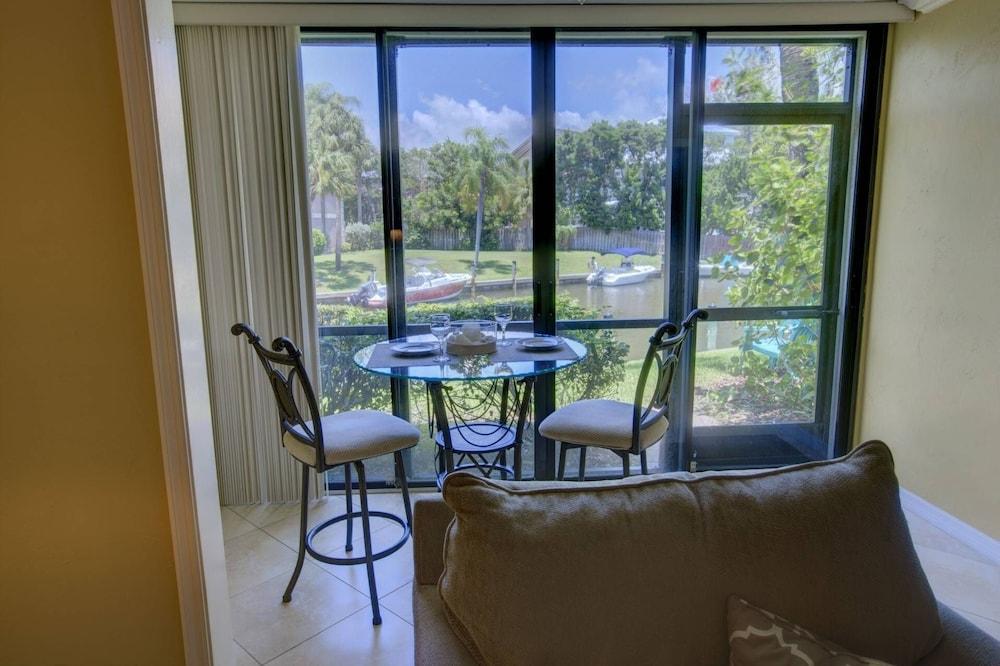 White Sands Walk to Siesta Beach