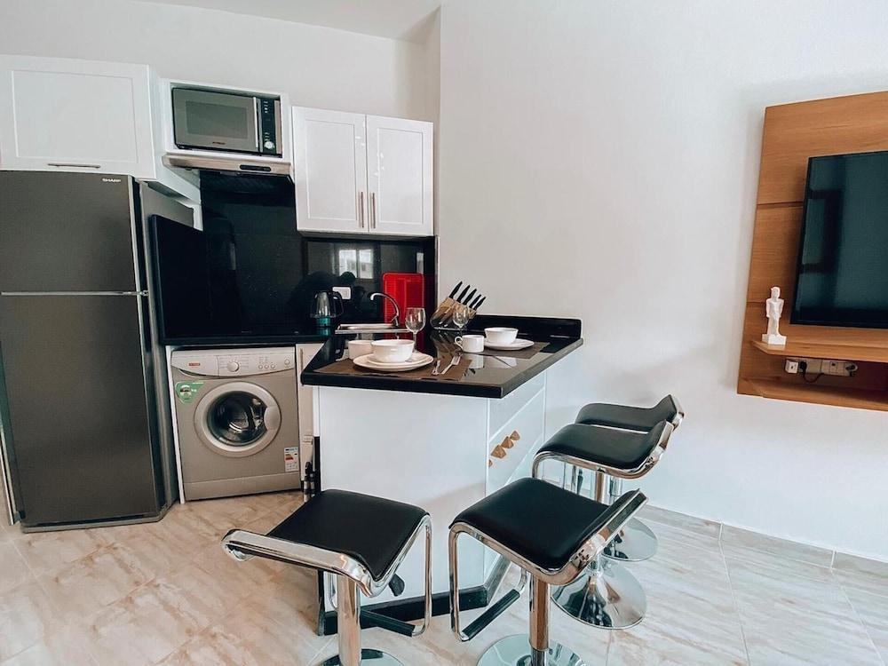 Brand new 2-bed Apartment