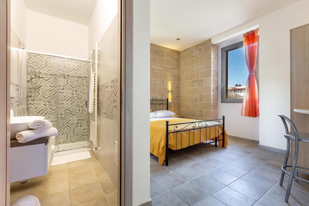 1865 Casina Sofia by Barbarhouse