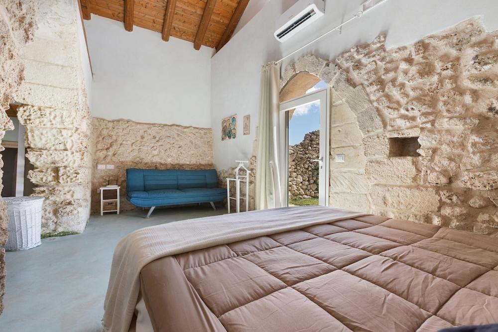 1891 Falcon Home Resort