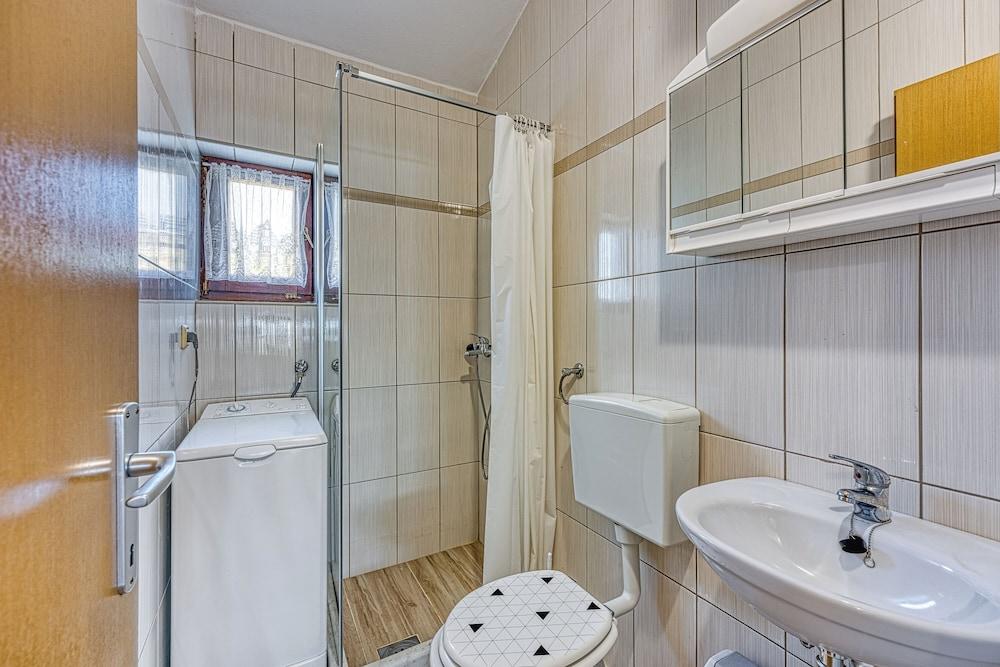 Orange Apartment Sea View