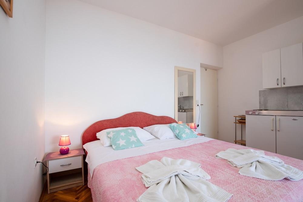 Studio Paula 1 300m From Sea