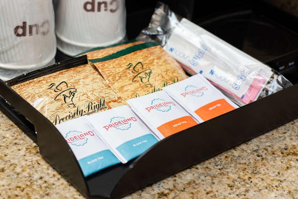 Portland Inn & Suites