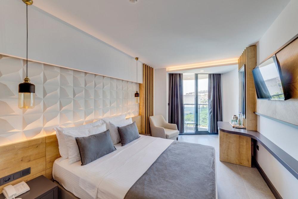 Signature Blue Resort Kuşadası