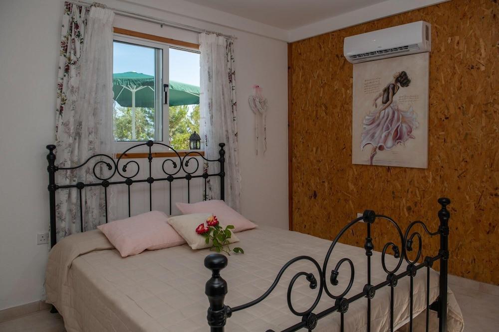 Villa Paradiso Sunset Private Pool Walk to Beach Sea Views A C Wifi - 3072