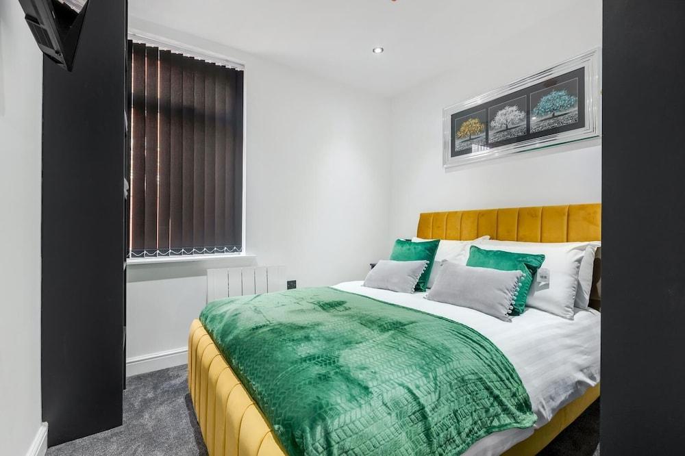 Winter Garden Apartments by Sasco