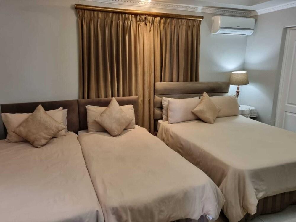 Savoy Lodge - Budget Standard Double Room 3