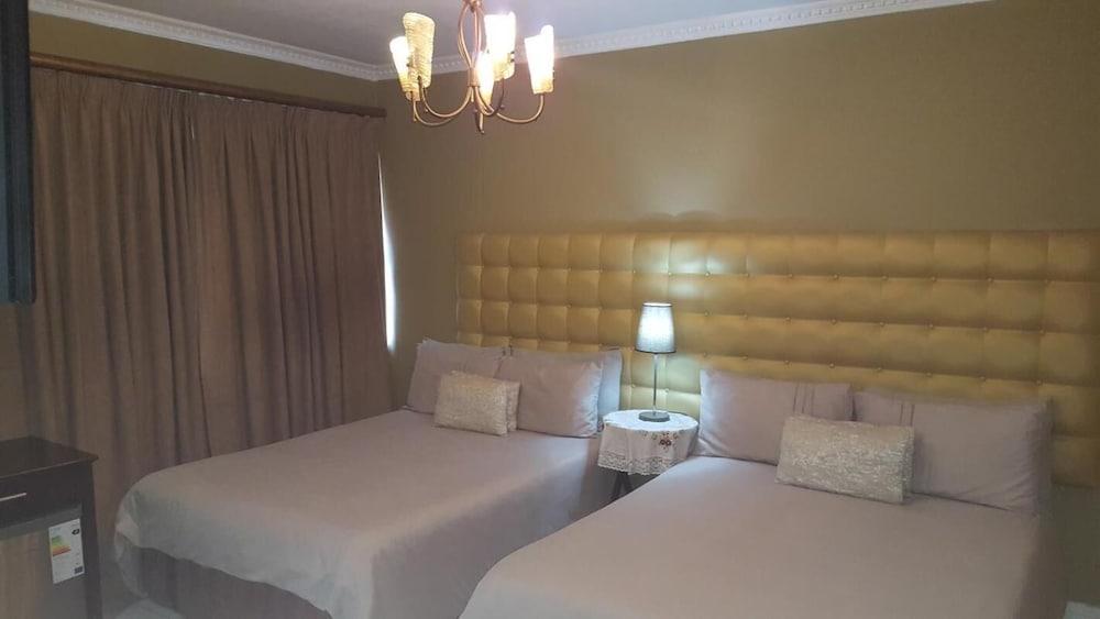 Savoy Lodge - Budget Standard Double Room 3