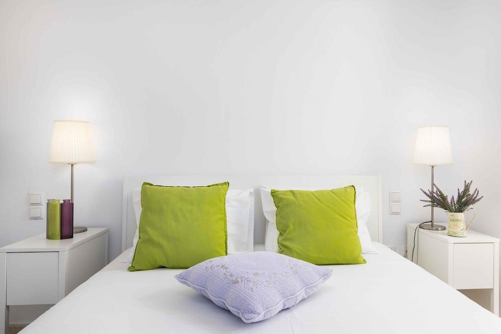 Modern Cycladic Style Villa Xara