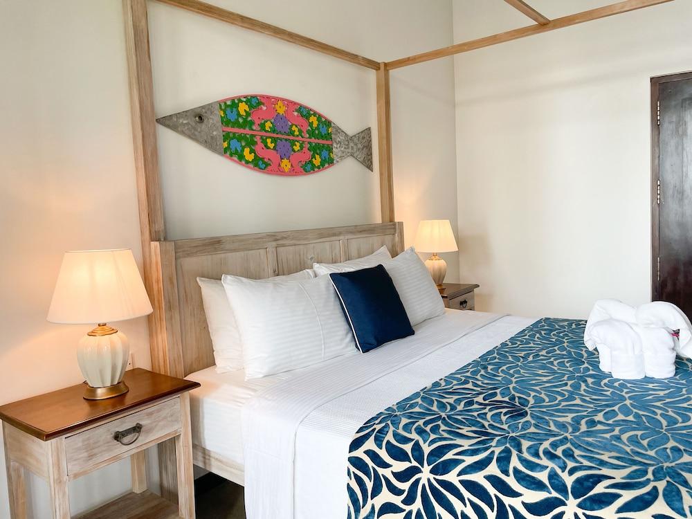 Parangi Weligama Bay