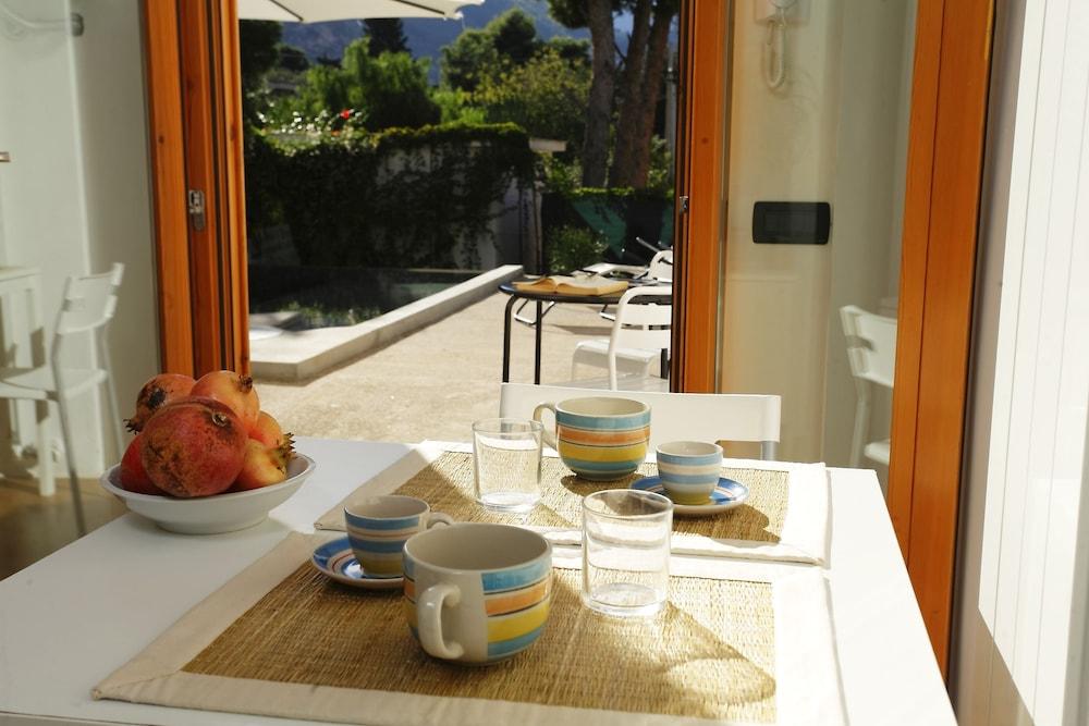 Sicily 2 - 3 - 4 Person With Pool