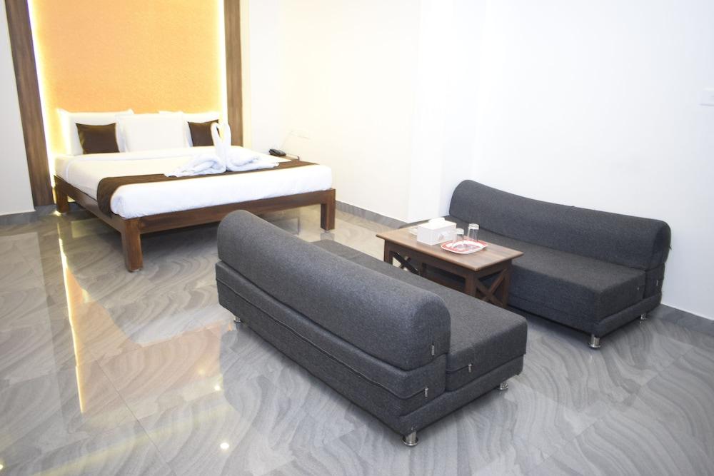 Sai Senthoor Paradise