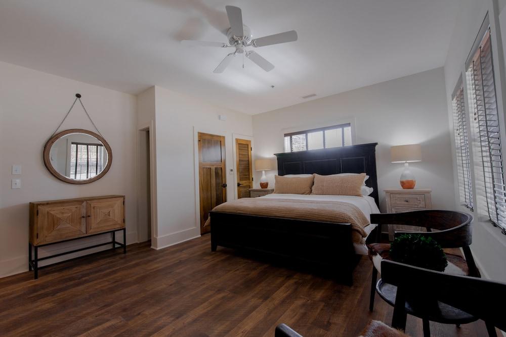 The Blowing Rock Manor