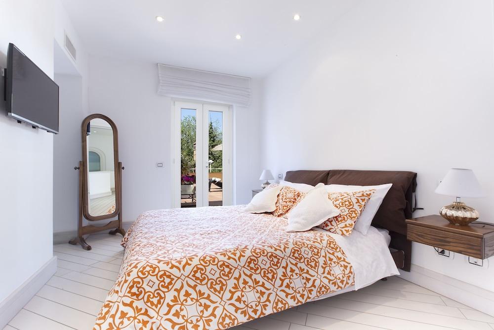 Exclusive Luxury Villa with Pool and Spa