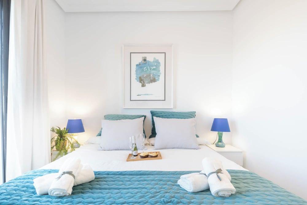 Sunset Golf Apartments